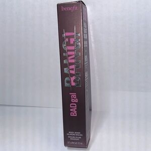 Bad gal BANG! Rebel brown mascara by Benefit